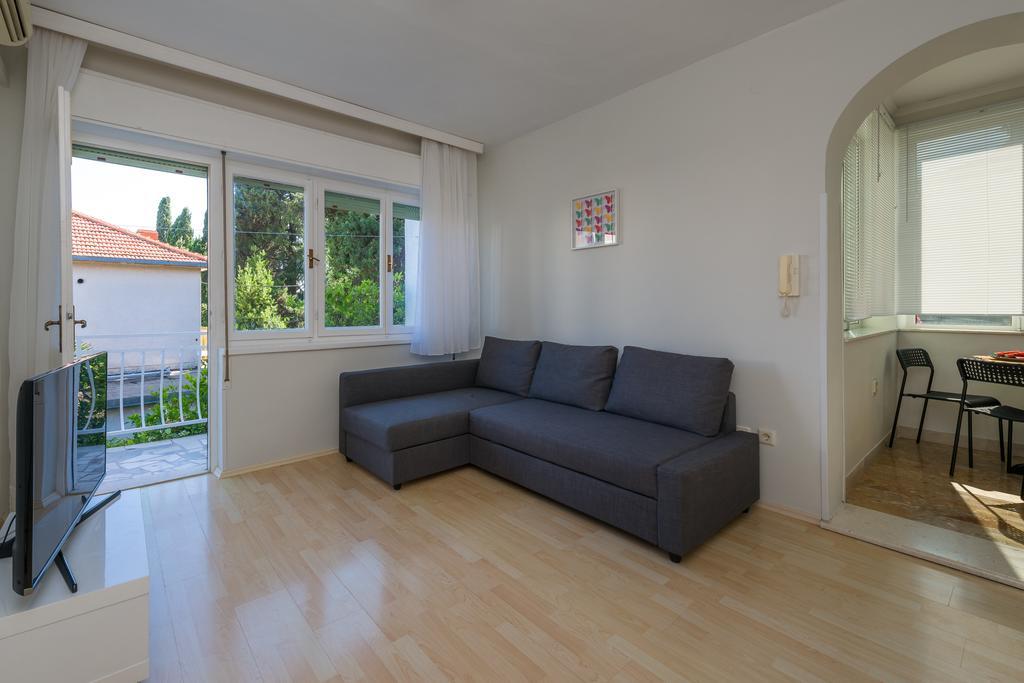 Garden Apartment Kaštela Habitación foto